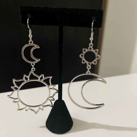 Asymmetrical Golden Sun Moon Dangle Earrings - Picture 2 of 3